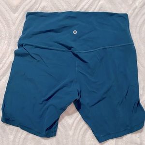 EUC Lululemon Align Short 8" size 12 in blue borealis
